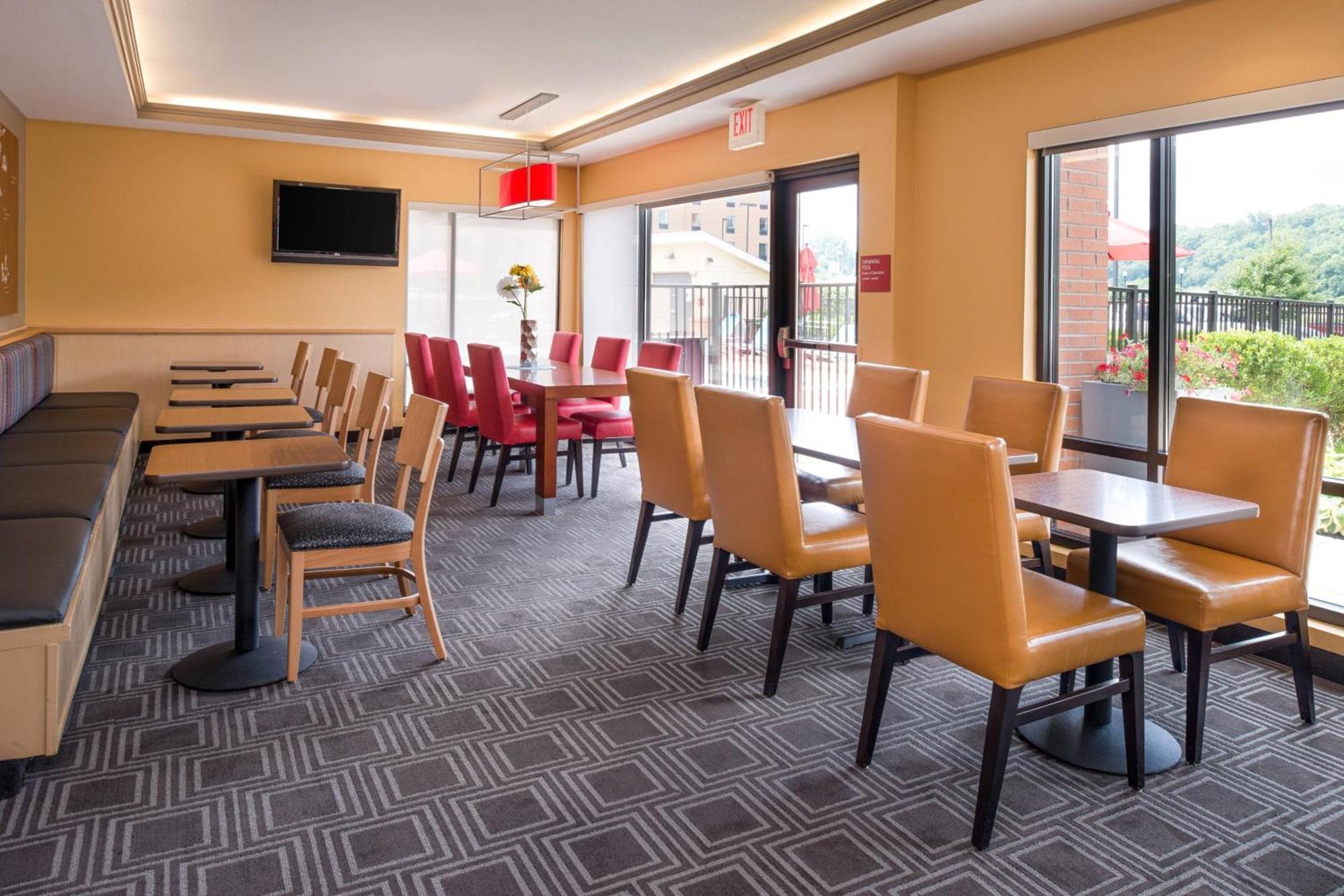 Towneplace Suites Huntington Extérieur photo