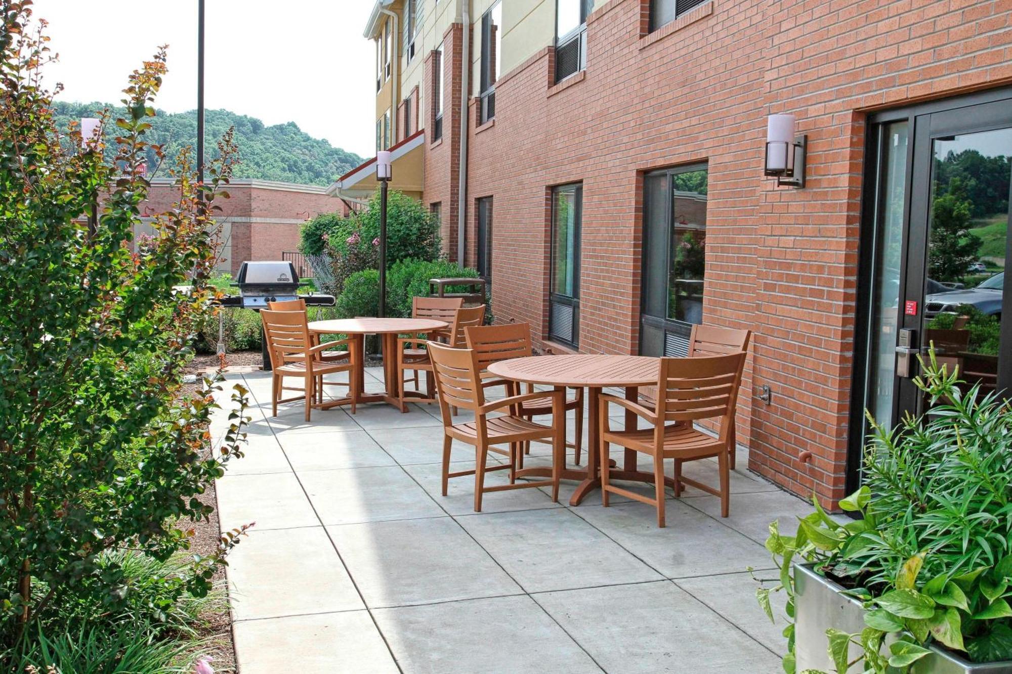 Towneplace Suites Huntington Extérieur photo